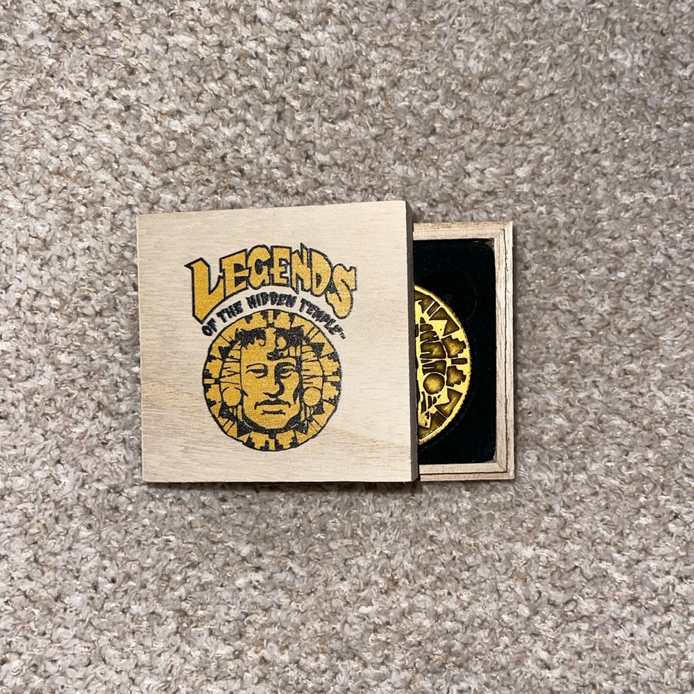 Nickelodeon Legends of the Hidden Temple Medallion